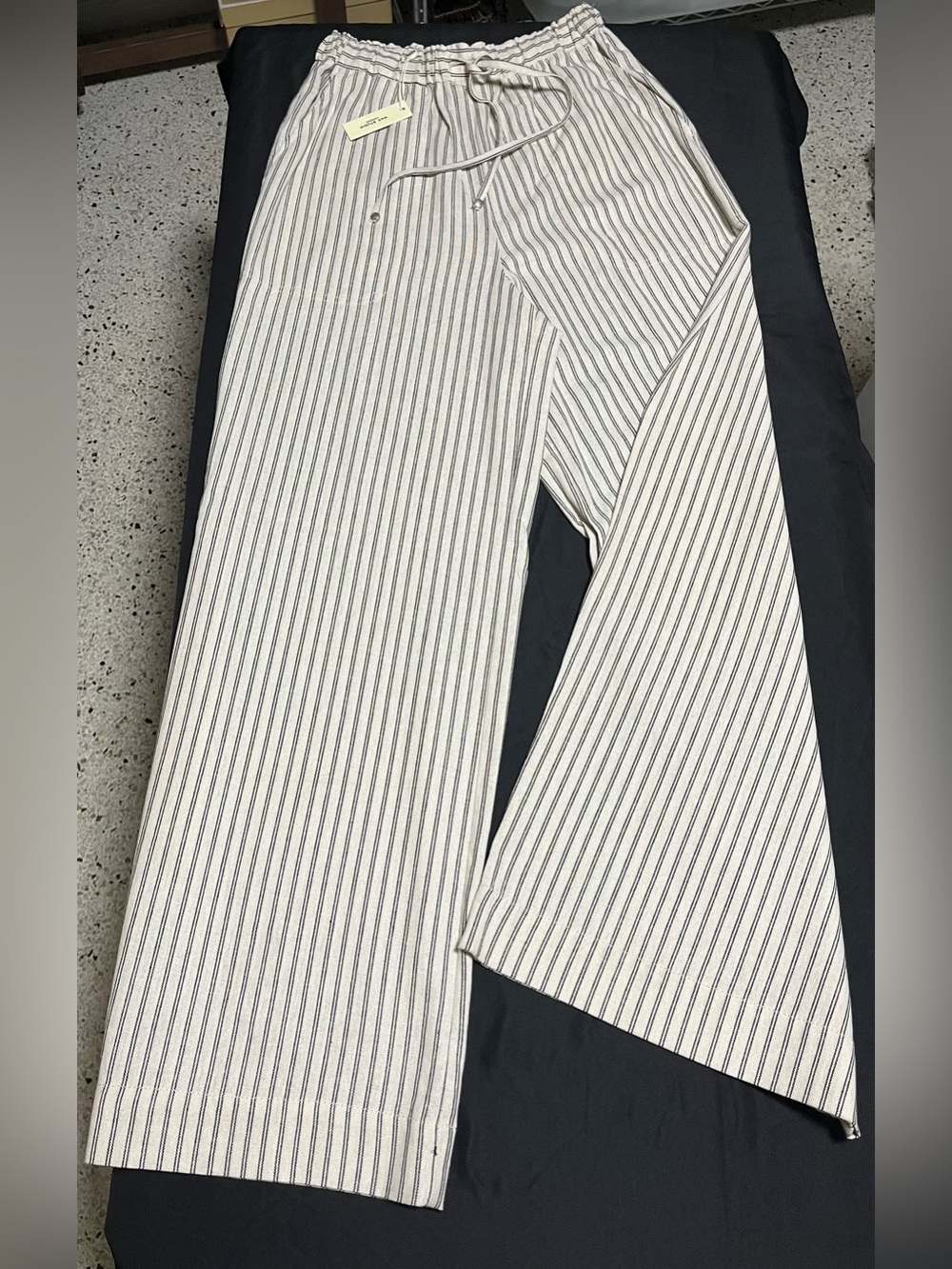 NWT*Max Studio Off White Wide-Leg Linen Pants w Black Pinstripes* XS*MSRP $109